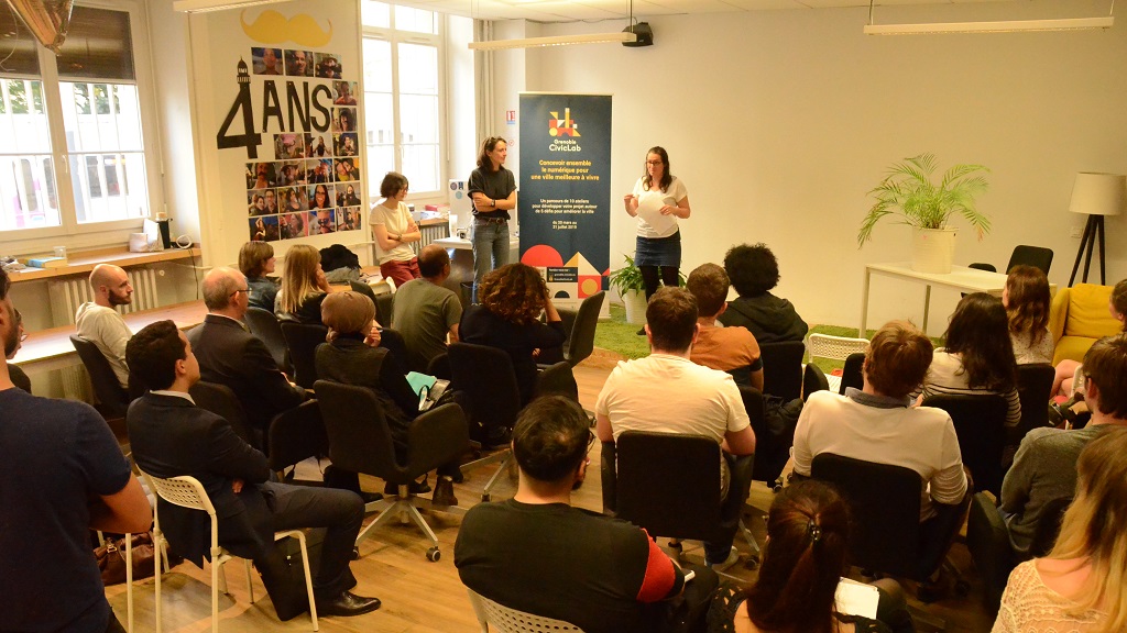 https://grenoble.civiclab.eu/wp-content/uploads/2021/10/EventPitch.jpg